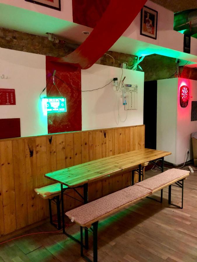 Whole Basement Former Pub For Stag Do, Bachelor House Party Flat Будапеща Екстериор снимка